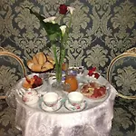 Bed & Breakfast Residenza La Loggia 4*