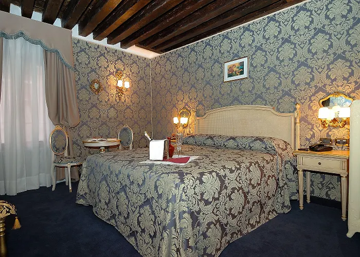 Residenza La Loggia Nocleg ze śniadaniem 4*
