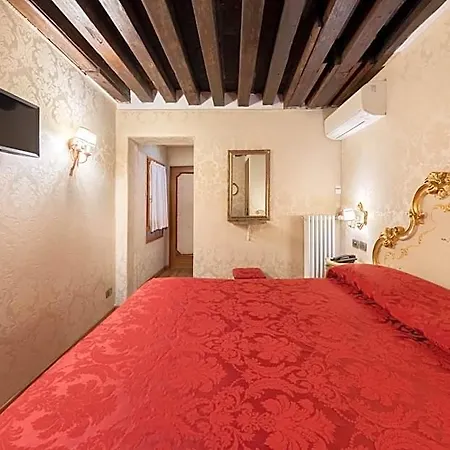 Bed & Breakfast Residenza La Loggia 4*