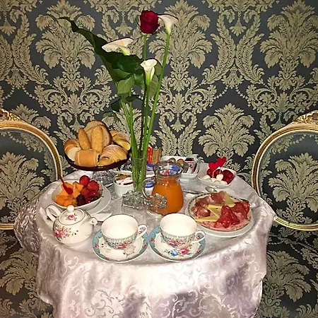 Bed & Breakfast Residenza La Loggia 4*