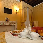 Residenza La Loggia Bed and breakfast 4*