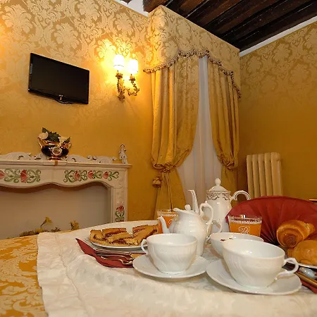 Residenza La Loggia Oda ve Kahvaltı 4*