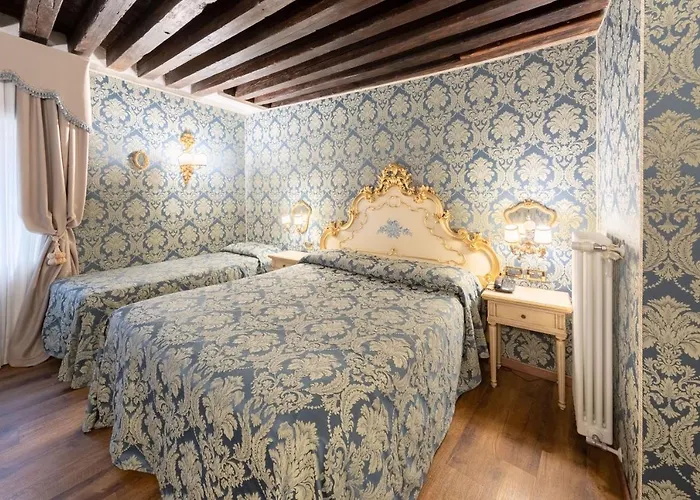 فندق مبيت وإفطار ريزيدينسا لا لوجيا 4*