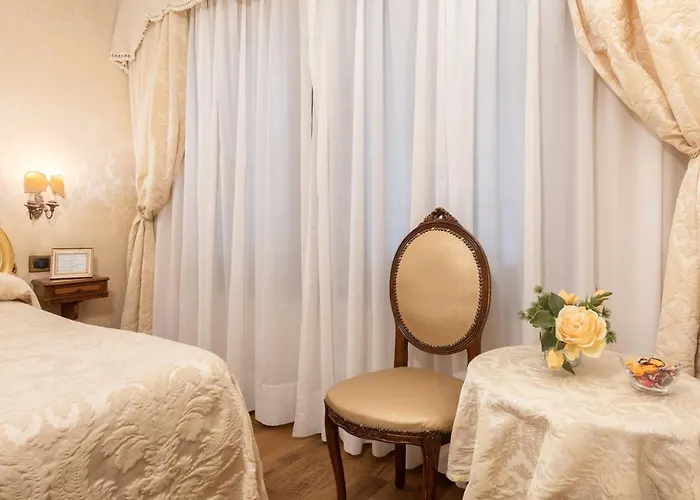 Residenza La Loggia Couette-café 4*